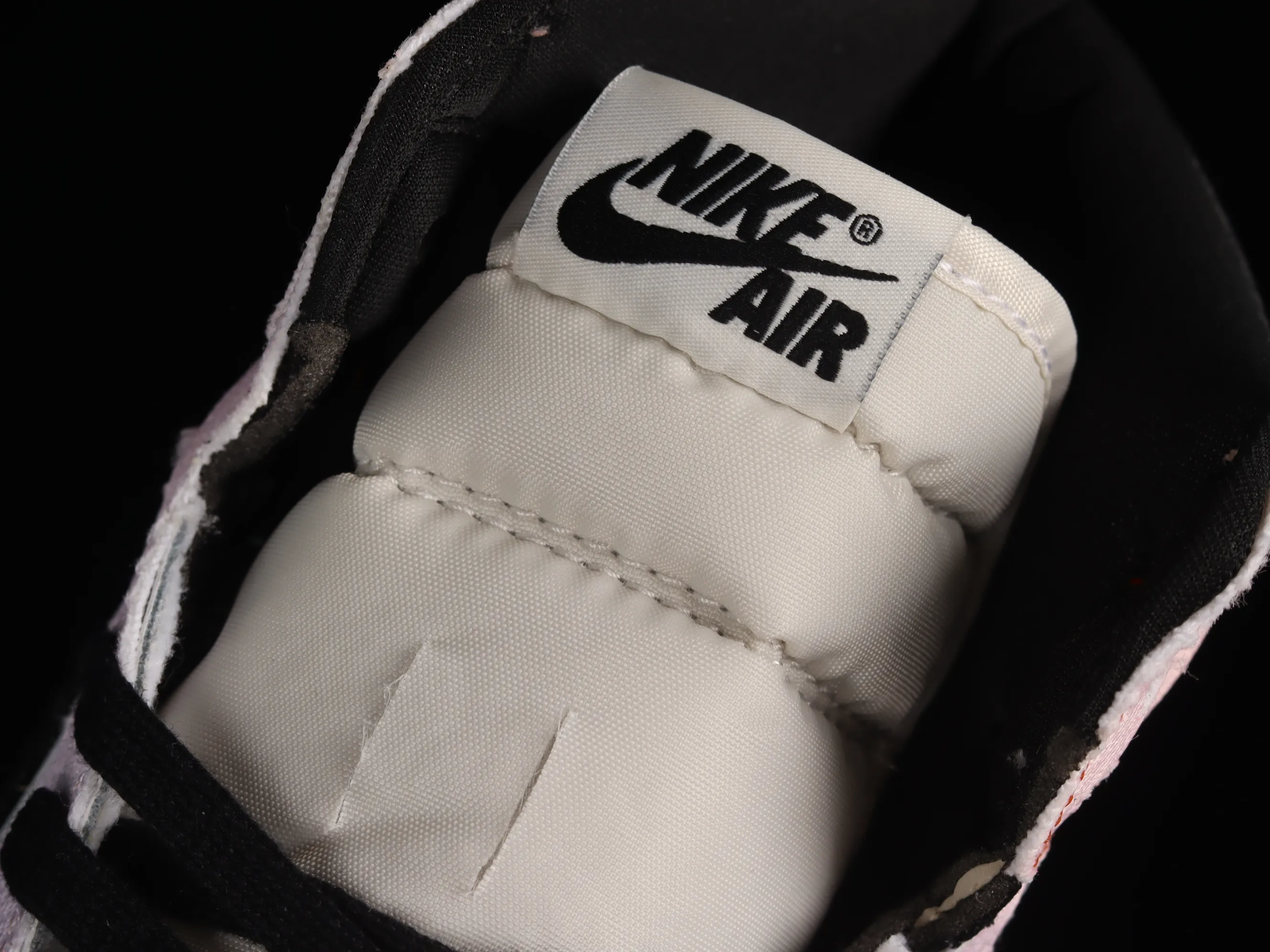 All categories Air Jordan Jordan series basketball shoes Air Jordan 1 High cost-effective version Air Jordan 1 High OG "Skyline" AJ1 Jordan 1 denim high-top basketball shoes DX0054-805